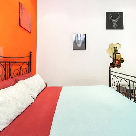Central And Cozy Loft With Courtyard Болонья Экстерьер фото