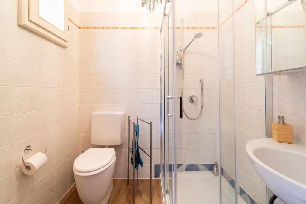 Central And Cozy Loft With Courtyard Болонья Экстерьер фото